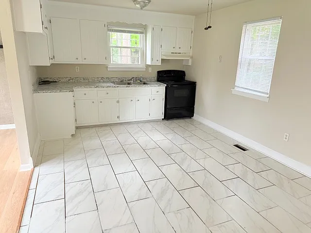 3700 Passage Way Dr — Photo 5