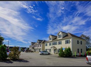 24 Spring Bars Rd APT 3C, Falmouth, MA 02540