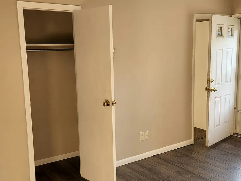 910 McManness Ave #910 — Photo 6