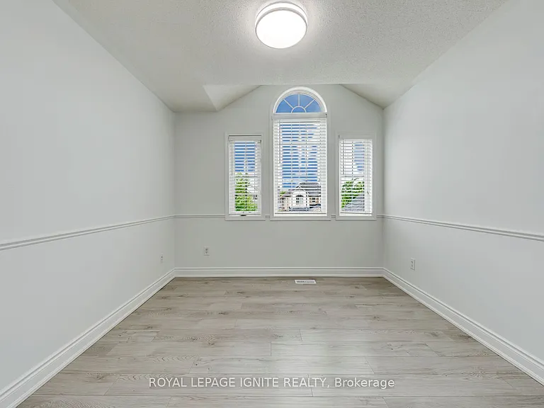 928 Philbrook Dr — Photo 39