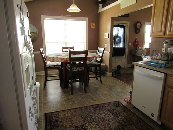 5th image of 3391 Annie St