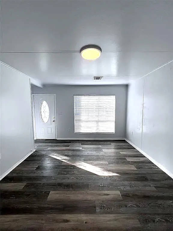 3 bed, 888 sqft, $1,250 — Photo 4