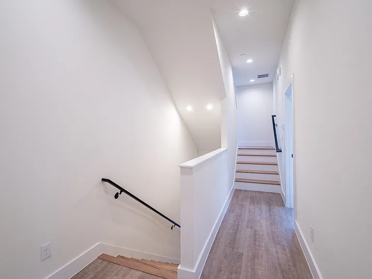 1614 N Fitzhugh Ave #101 — Photo 17