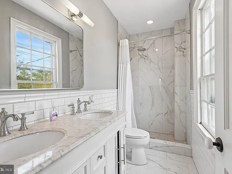 2167 Brunswick Ave — Photo 24