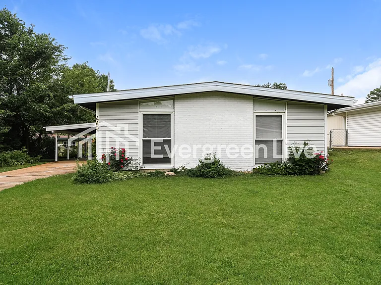 440 Countryside Dr — Photo 1