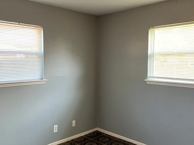 1417 SW 77th Pl — Photo 13