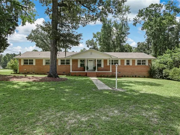 107 Crestview Dr, Woodbine, GA 31569
