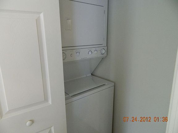 3rd image of 1009 SE 5th St APT B