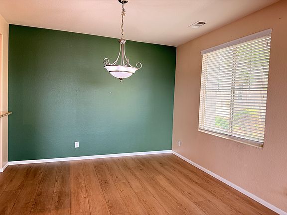 5th image of 1729 Cripple Creek Dr Unit 4