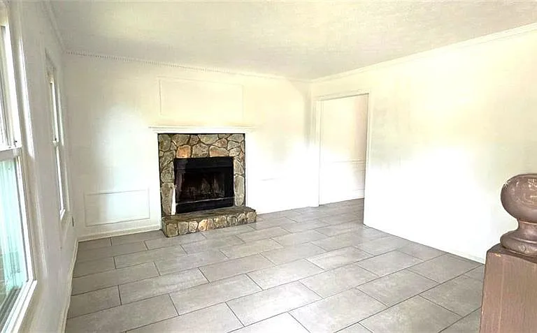 805 Arbor Hill Dr — Photo 1