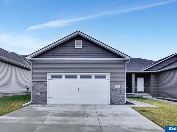 5860 S 95th St, Lincoln, NE 68526