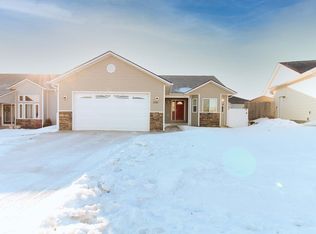 2001 Timbers St W, Williston, ND 58801