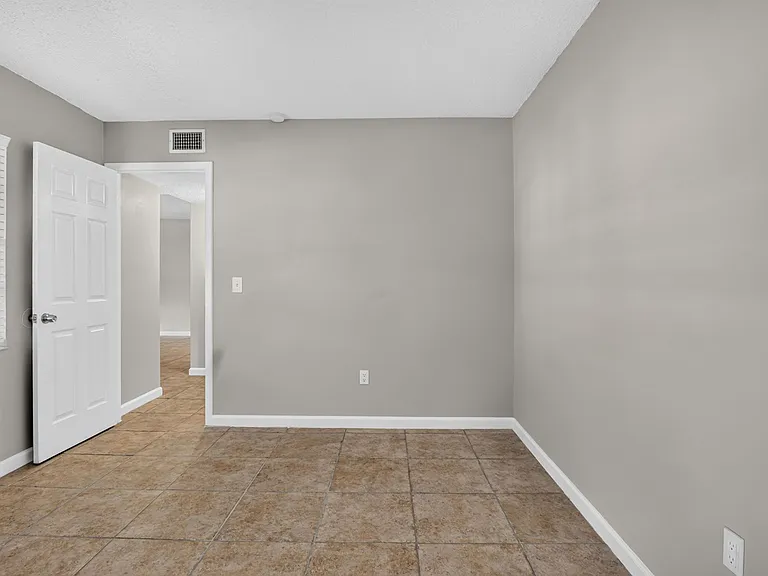 53 Windtree Ln #G102 — Photo 21