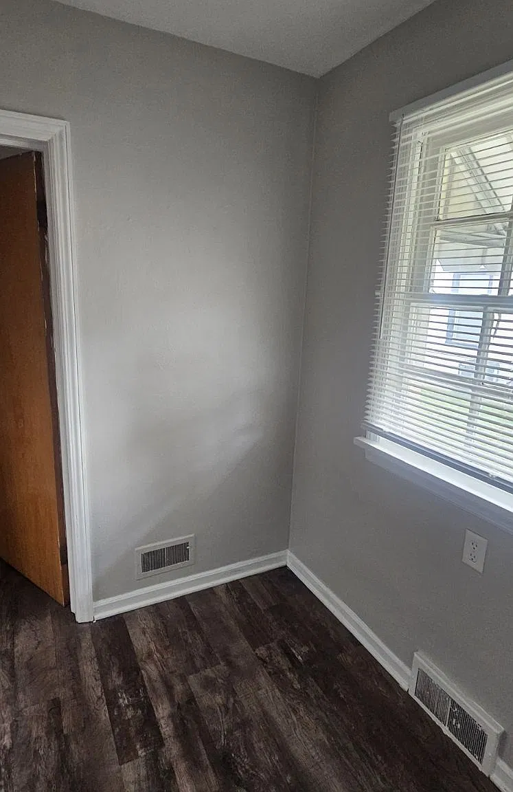 Studio, $695 — Photo 3