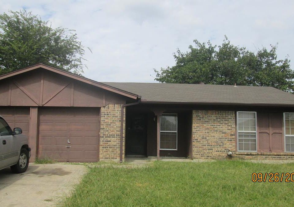 1st image of 6457 N Park Dr