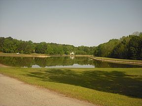 2nd image of 4015 Jamaica Dr