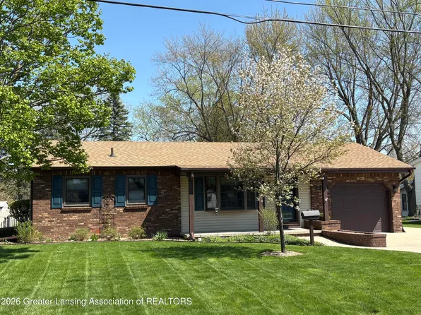 605 S Kibbee St, Saint Johns, MI 48879