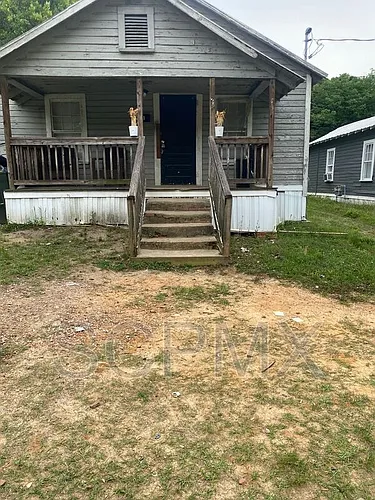 251 Boswell St Photo 1