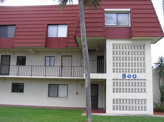 3rd image of 800 S Brevard Ave APT 114