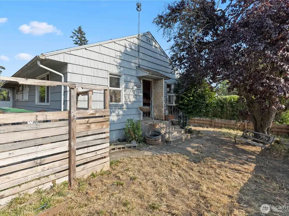 1530 N Wycoff Avenue, Bremerton, WA 98312