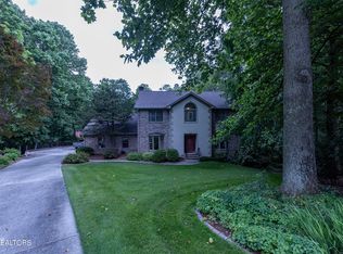 108 Beechwood Ln, Oak Ridge, TN 37830