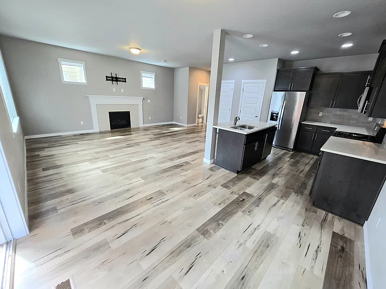 104 S Church St — Photo 5