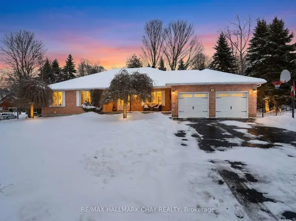 35 Eder Trl, Springwater, ON L9X 0G8