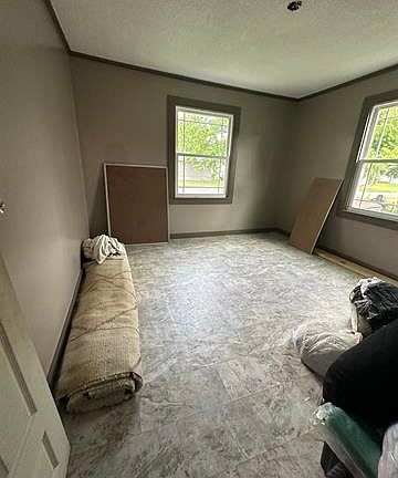 4th image of 701 S 10th St