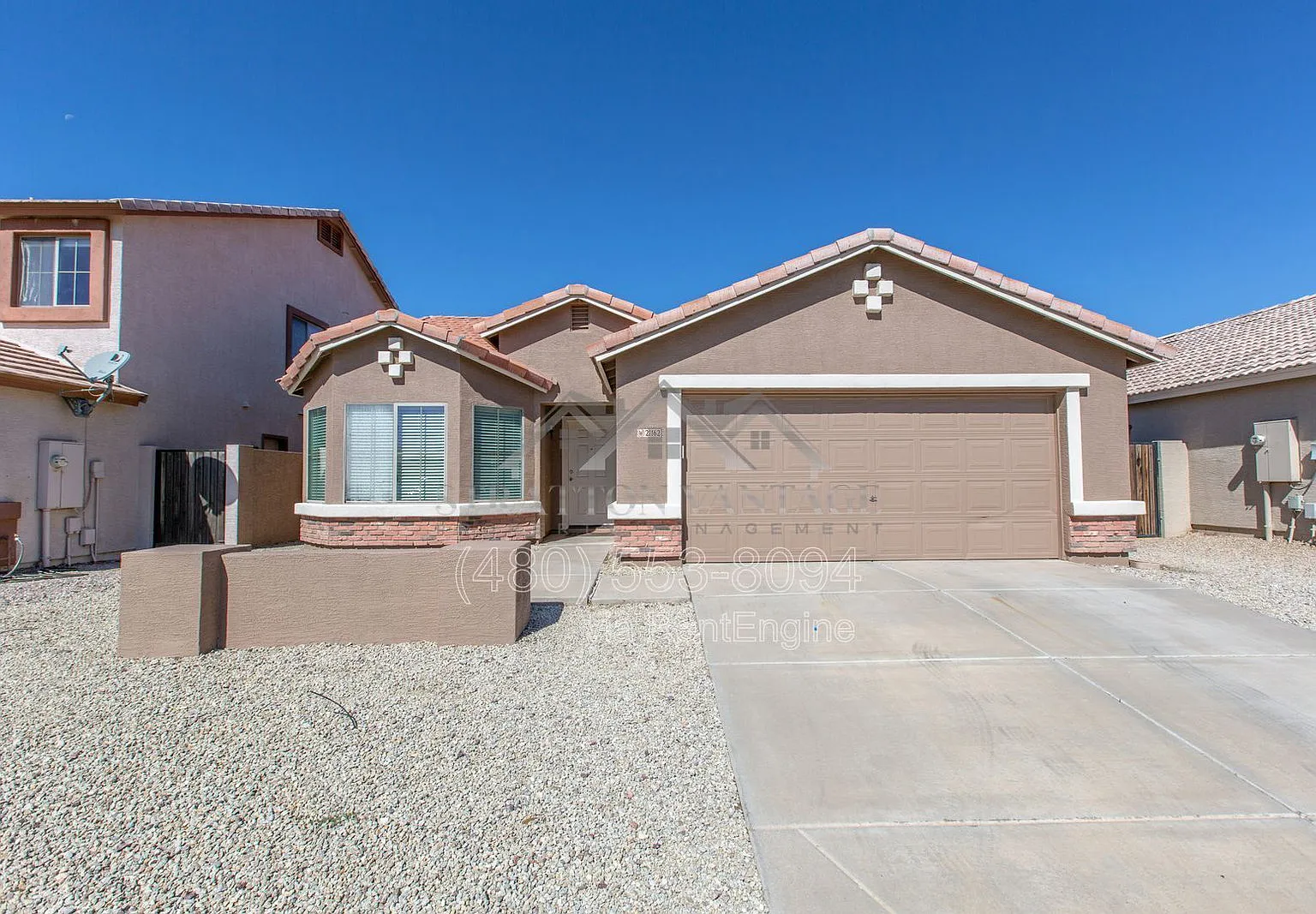 4 bed, 2.0 bath, 1681 sqft, $2,200 — Photo 1