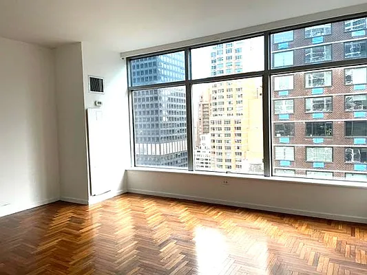 Rented by Starts New York Realty LLC | media 2