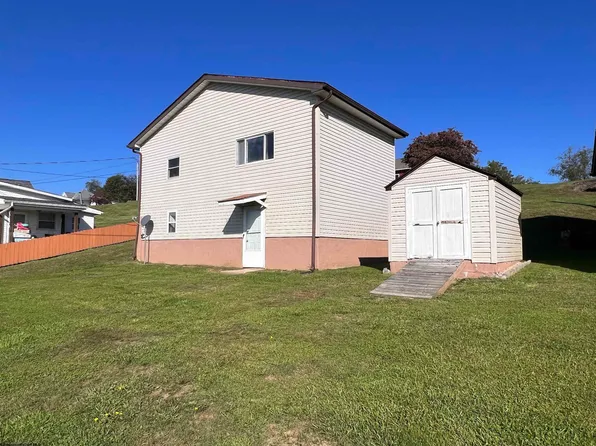 511 W Wilford St, Grafton, WV 26354