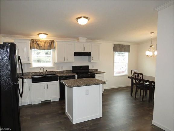 2nd image of 2632 Stoneyridge Dr