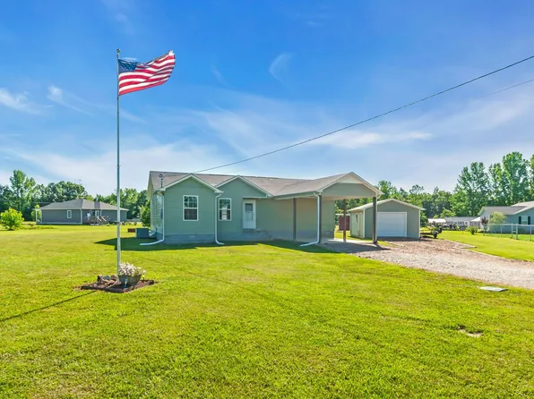 111 Robin Hood Dr, Hohenwald, TN 38462