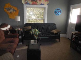 121 N Prairie Ave #B, Waukesha, WI 53186