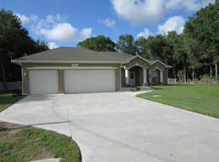 156 Kings Dr, Rotonda West, FL 33947