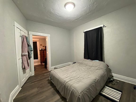 4th image of 302 Foster St