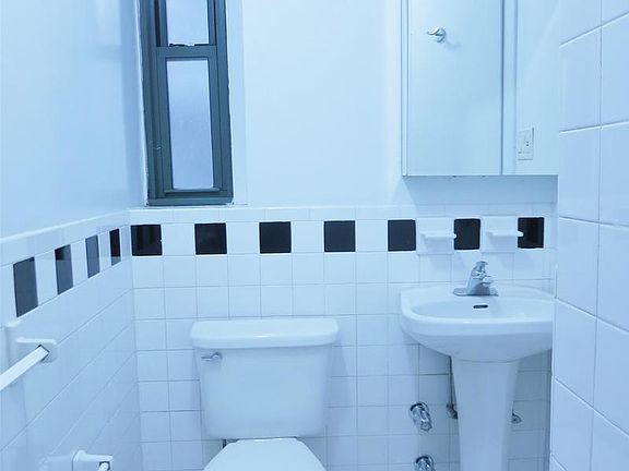 5th image of 512 E 79th St APT 3E