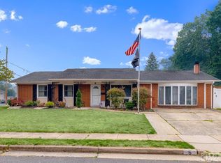 6 1st Ave, Monroe Township, NJ 08831