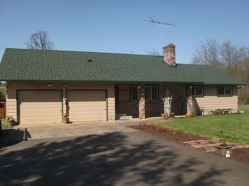 2nd image of 19600 NE Allworth Rd