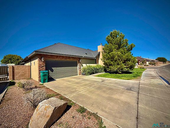 4th image of 1600 W Camino Del Arco