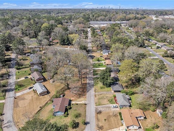 5th image of 3226 Bobolink Dr