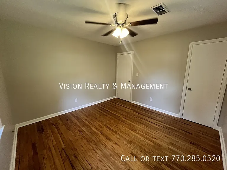 1148 Center St SW — Photo 40