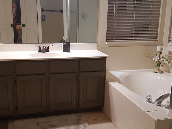 master bath, soaker tub, separate shower, walk in closet