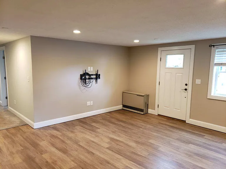2 Memorial Dr — Photo 5