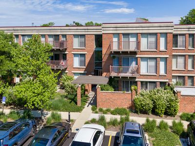 412 Kelburn Rd APT 115, Deerfield, IL, 60015