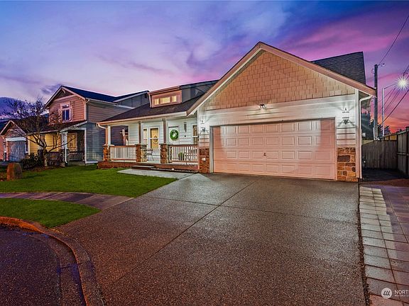 3rd image of 17604 24th Avenue Ct E