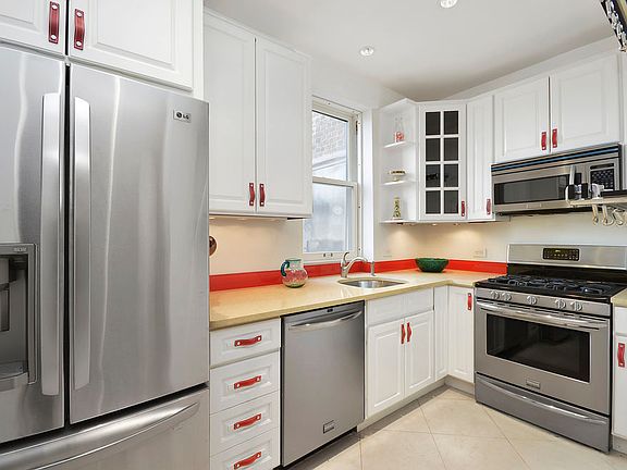 4th image of 243-247 W End Ave