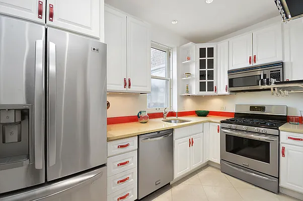 Sold by Corcoran | media 3