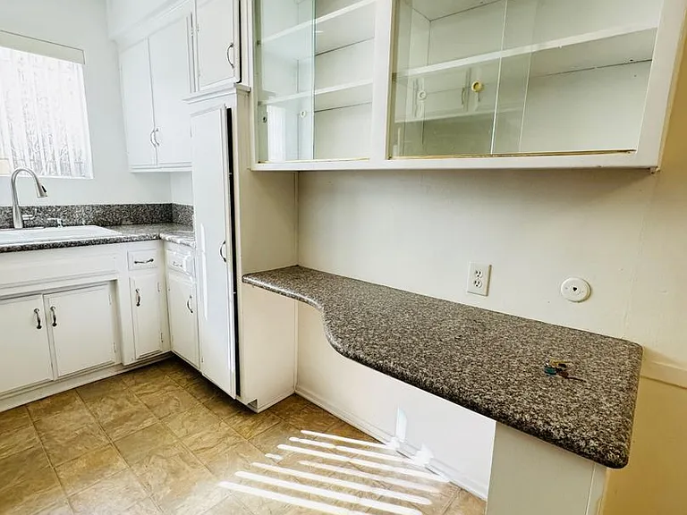 1211 N Ogden Dr — Photo 4