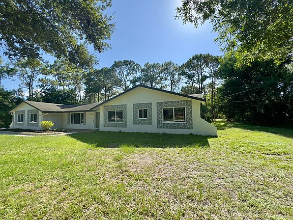 3rd image of 4901 N 129th Ave Avenue N